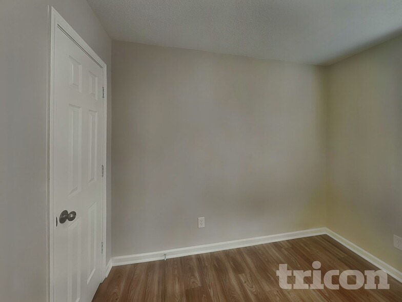 Building Photo - 6008 Bradford Ct