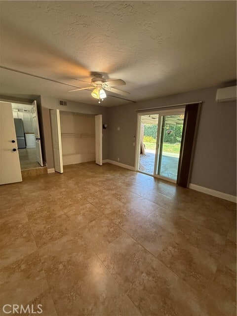 Building Photo - 4561 Mimosa Dr