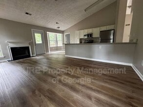 Building Photo - 3181 Kings Glen Dr