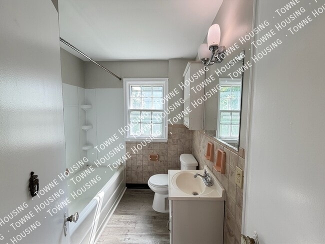 Building Photo - 1192 Haeberle Ave