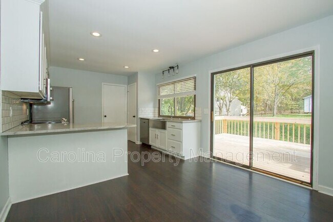 Building Photo - 11722 Carmel Lakes Dr