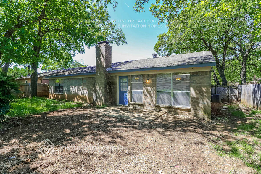 Building Photo - 4719 Crest Dr