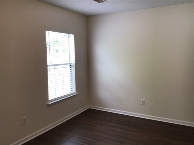 Building Photo - 135 Tyron Rd