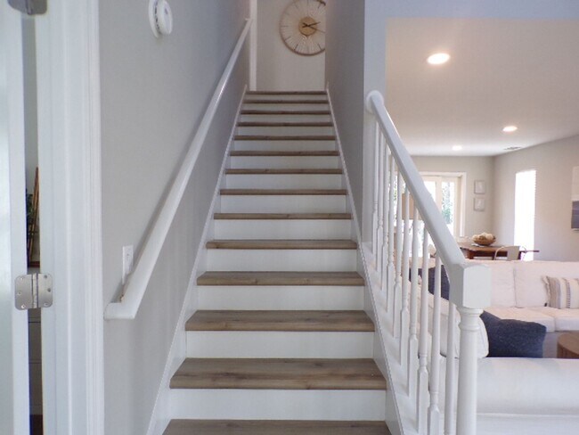 Building Photo - Adorable Home Located In Yacht Cove