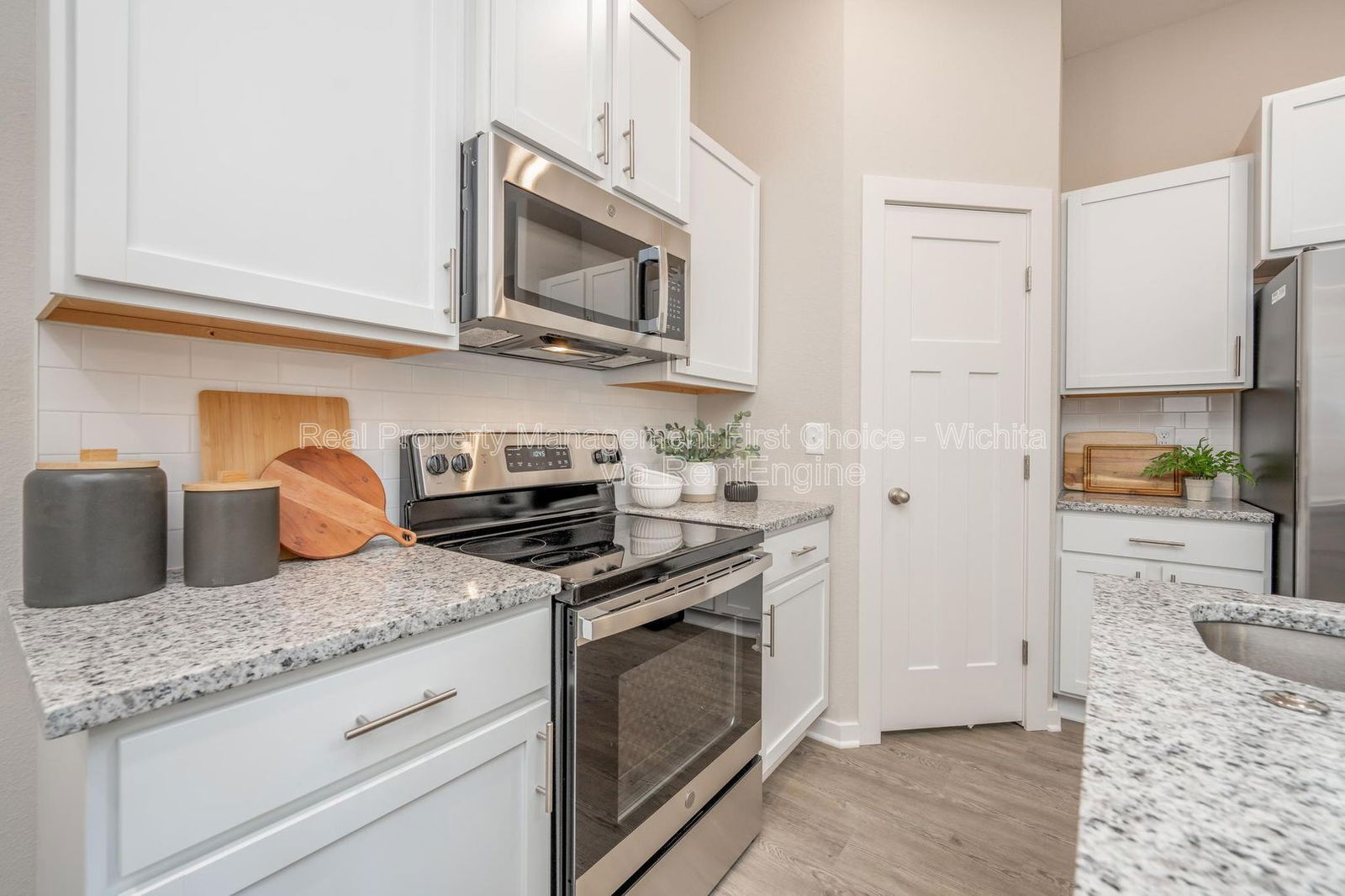 Building Photo - 3612 W Angel St