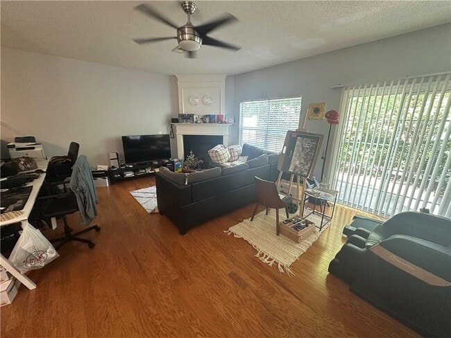 Building Photo - 9753 Palmeston Pl
