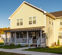 Building Photo - 114 Henry Ave
