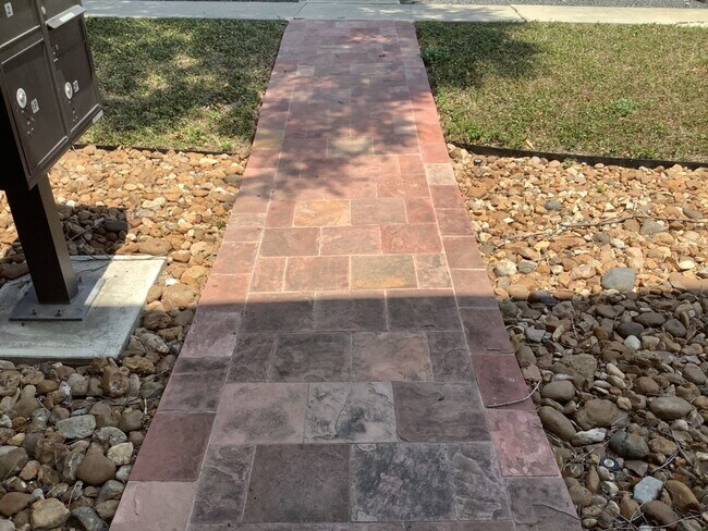 Building Photo - Renovated 1/1 Mid-Century Gem in Historic Monte Vista