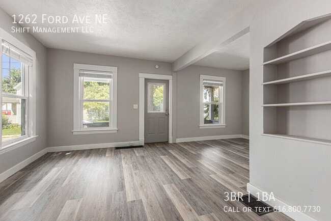 Building Photo - 1262 Ford Ave NE
