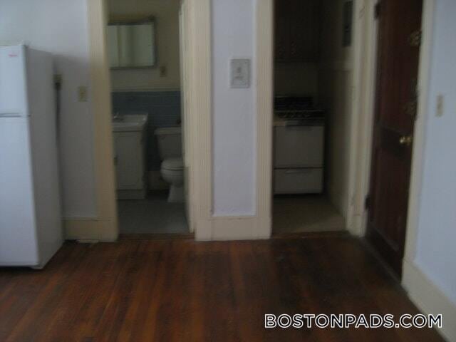 Building Photo - 46 Westland Ave