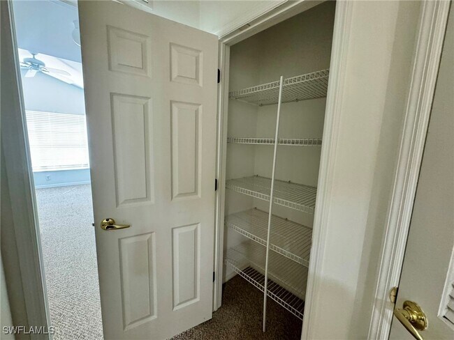 Building Photo - 860 Hampton Cir