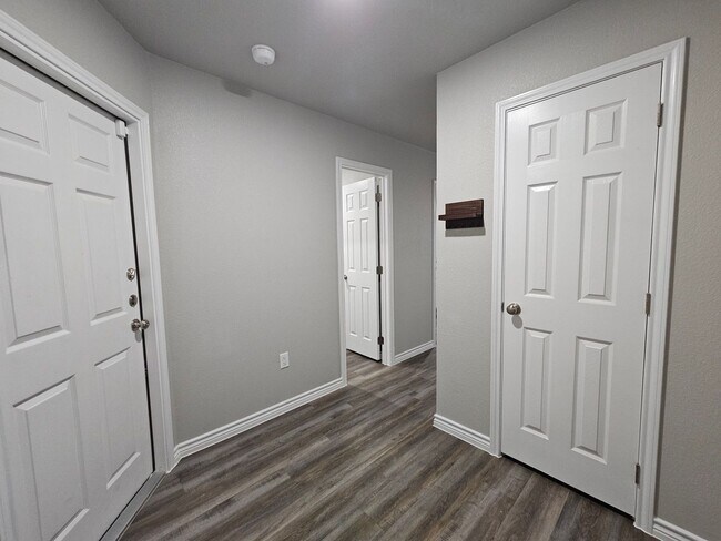 Building Photo - 230 N Mary Jo Dr