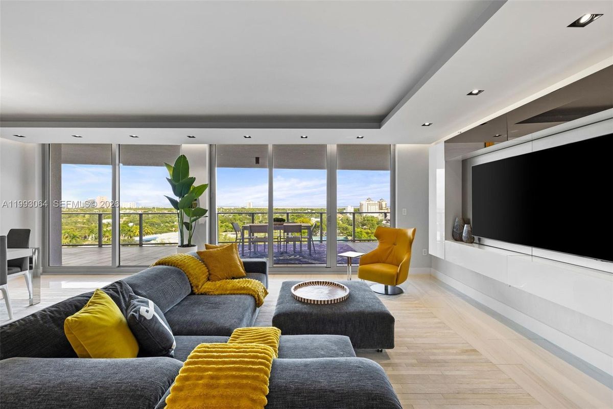 Building Photo - 1180 N Federal Hwy