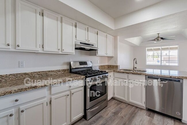 Building Photo - 2335 W Desiree Ln