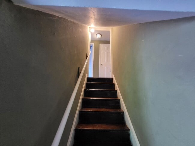 Building Photo - Secluded 4-Bedroom Carriage House with Workshop on Private Road