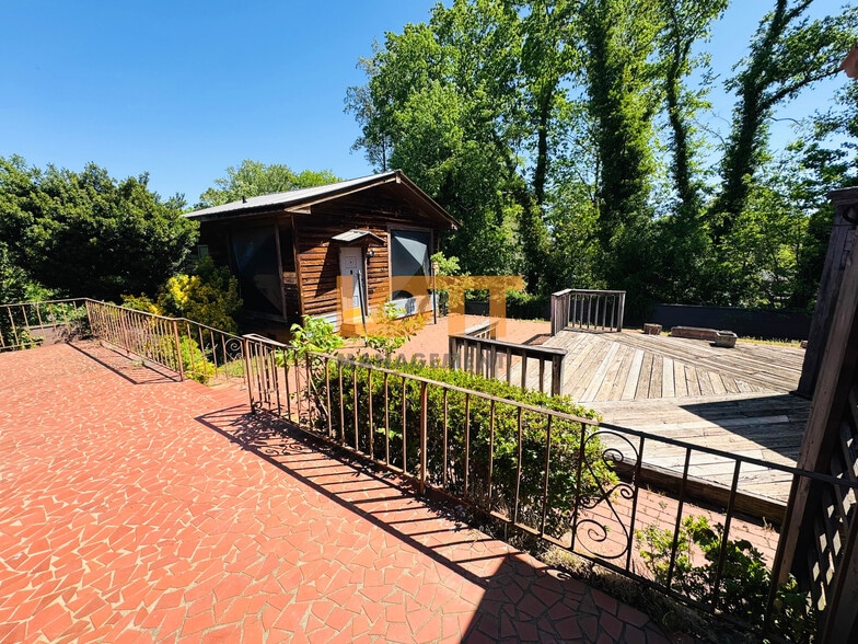 Building Photo - 214 Hunts Bridge Rd