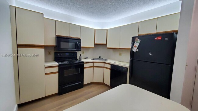 Building Photo - 3858 Coral Tree Cir