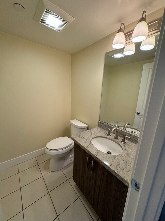 Building Photo - Modern 2 Bed / 1.5 Bath Home w/ Rooftop Deck; Garage w/ EV Outlet