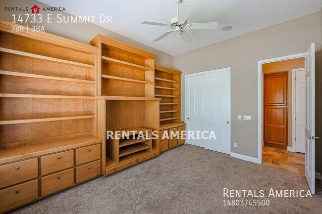 Building Photo - Beautiful 3-Bed/3-bath home in Fountain Hi...
