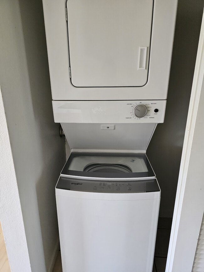 Building Photo - 94-1074-1074 Paawalu St