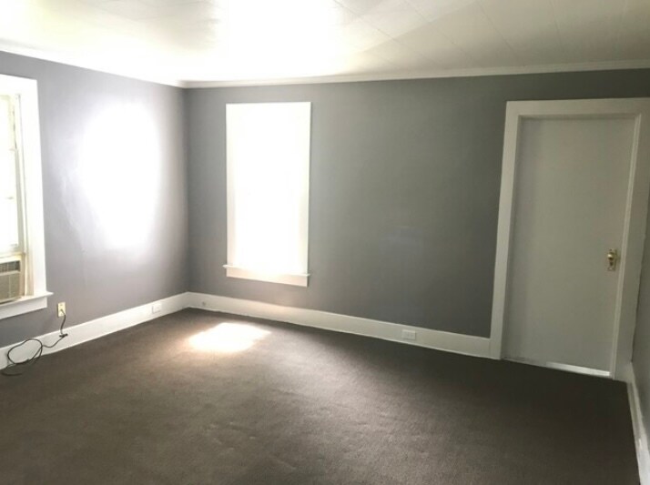 Living Room - 428 E 27th St