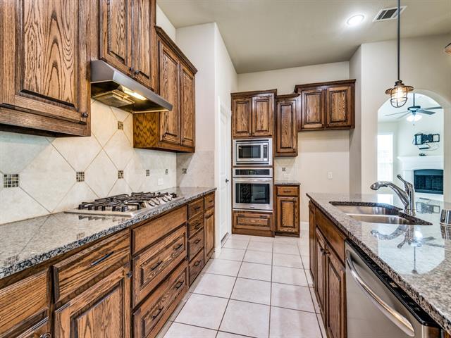 Building Photo - 820 Callcott St