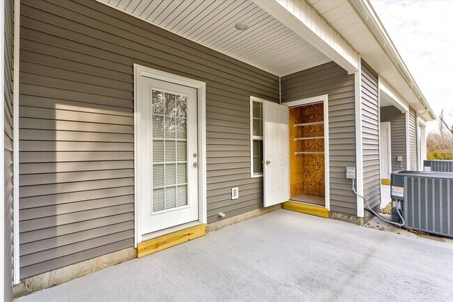 Building Photo - 8085 Bell Campground Rd
