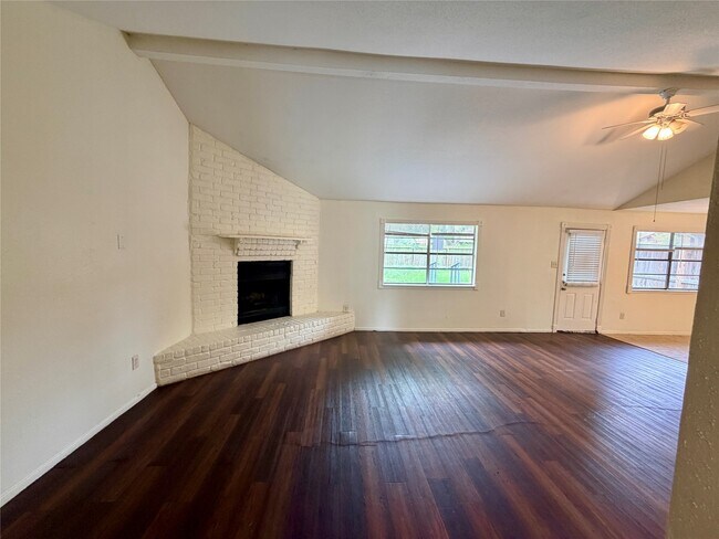 Building Photo - 15811 Nutcracker Ct