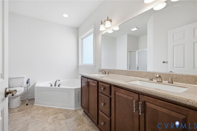 Building Photo - 6613 St Laurence Dr