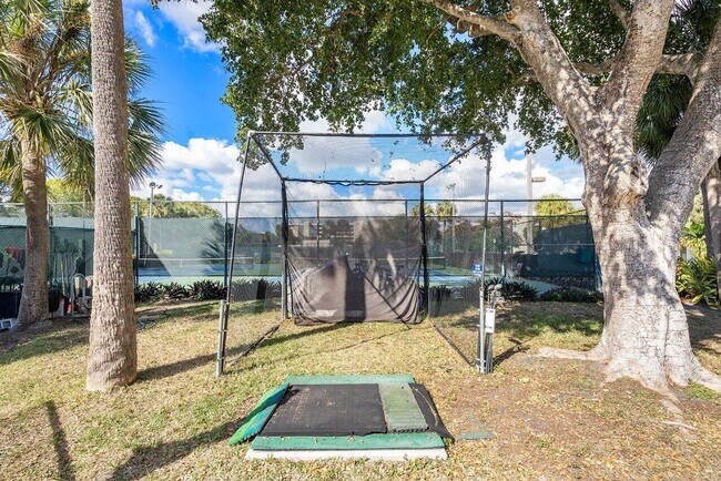 Building Photo - 2420 Deer Creek Country Club Blvd