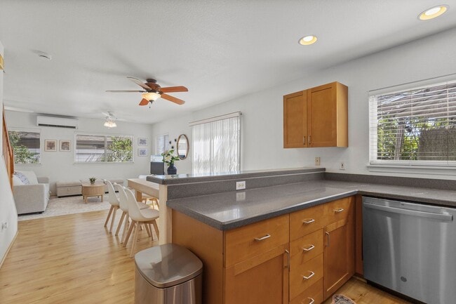 Building Photo - Hillside 3 BR House | W/D • 2 Car Garage • A/C