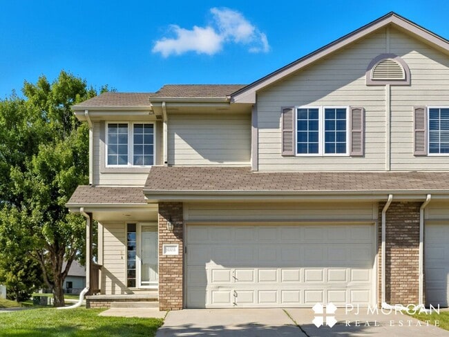 Primary Photo - 3 Bedroom, 3 Bathroom - Available Immediately