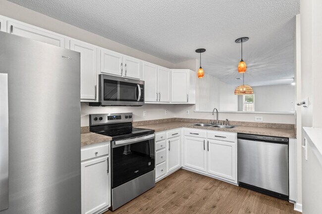 Building Photo - 3574 Evergreen Way