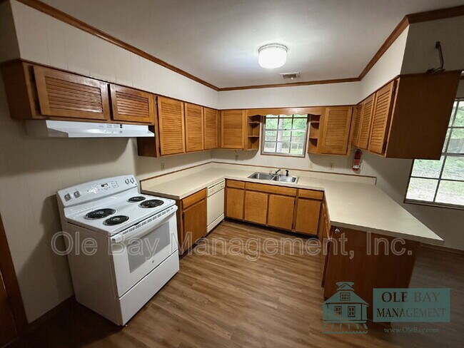 Building Photo - 2508 W Daniels Rd