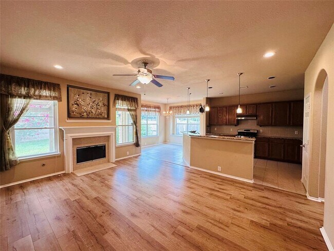 Building Photo - 26914 Harmony Shores Dr