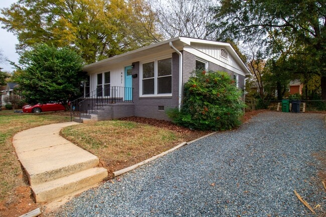 Building Photo - Cozy renovated ranch near Uptown