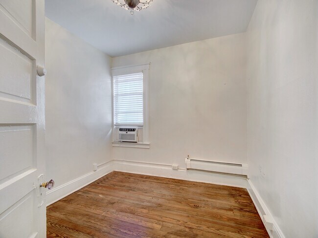 Building Photo - 322 Westfield Ave