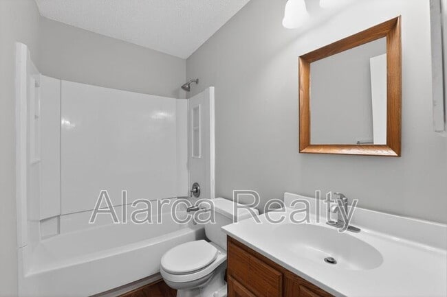 Building Photo - 11025 Scrimshaw Ln