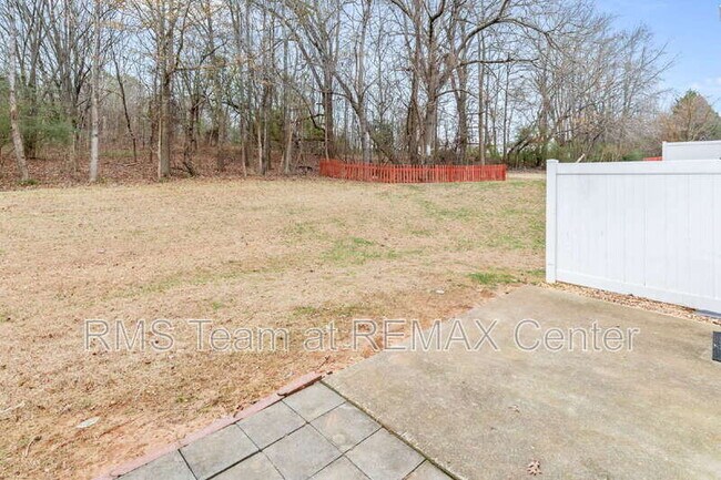 Building Photo - 4932 Vireo Dr