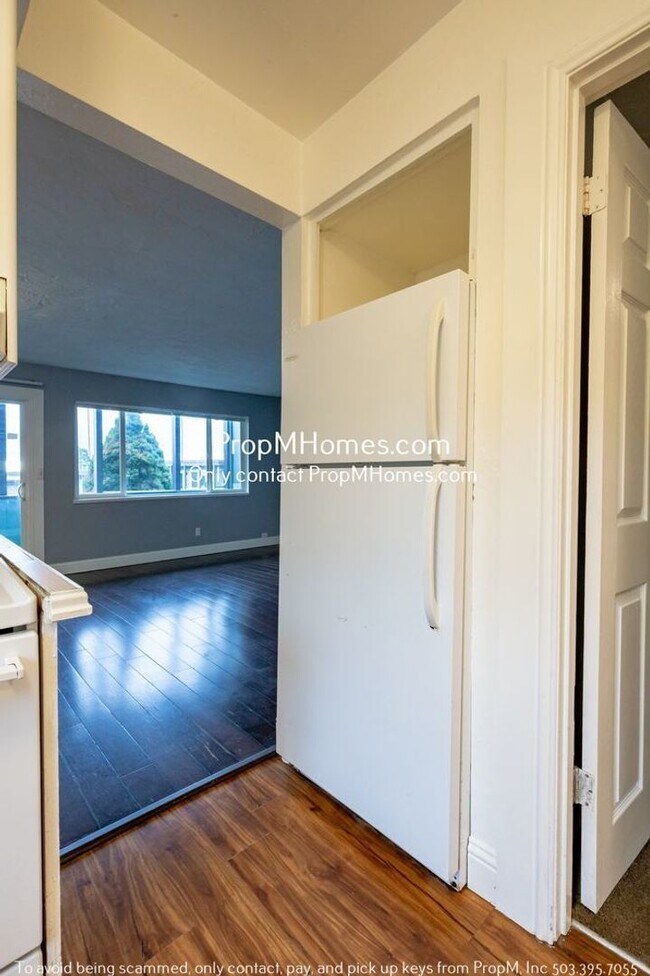 Building Photo - Spacious One Bedroom In Southwest Tigard!
