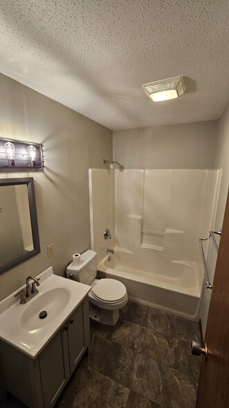 Bathroom - 3111 S Mayfair Dr