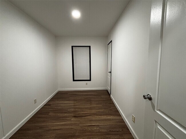 Building Photo - 22508 E Martin Dr
