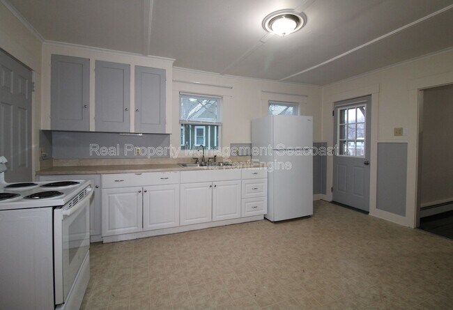 Building Photo - 69 Lafayette St