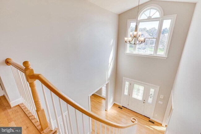 Building Photo - 1168 Taji Ct