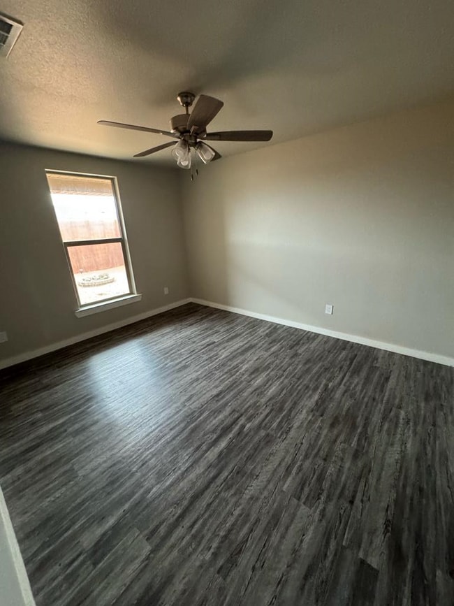 Building Photo - 88 Maverick Dr