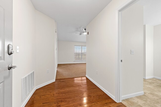 Building Photo - 1434 Piedmont Cir