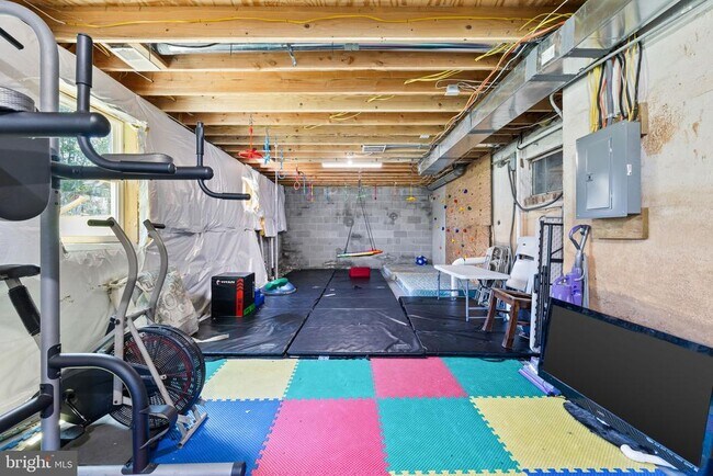 Building Photo - 4301 Mountain View Dr