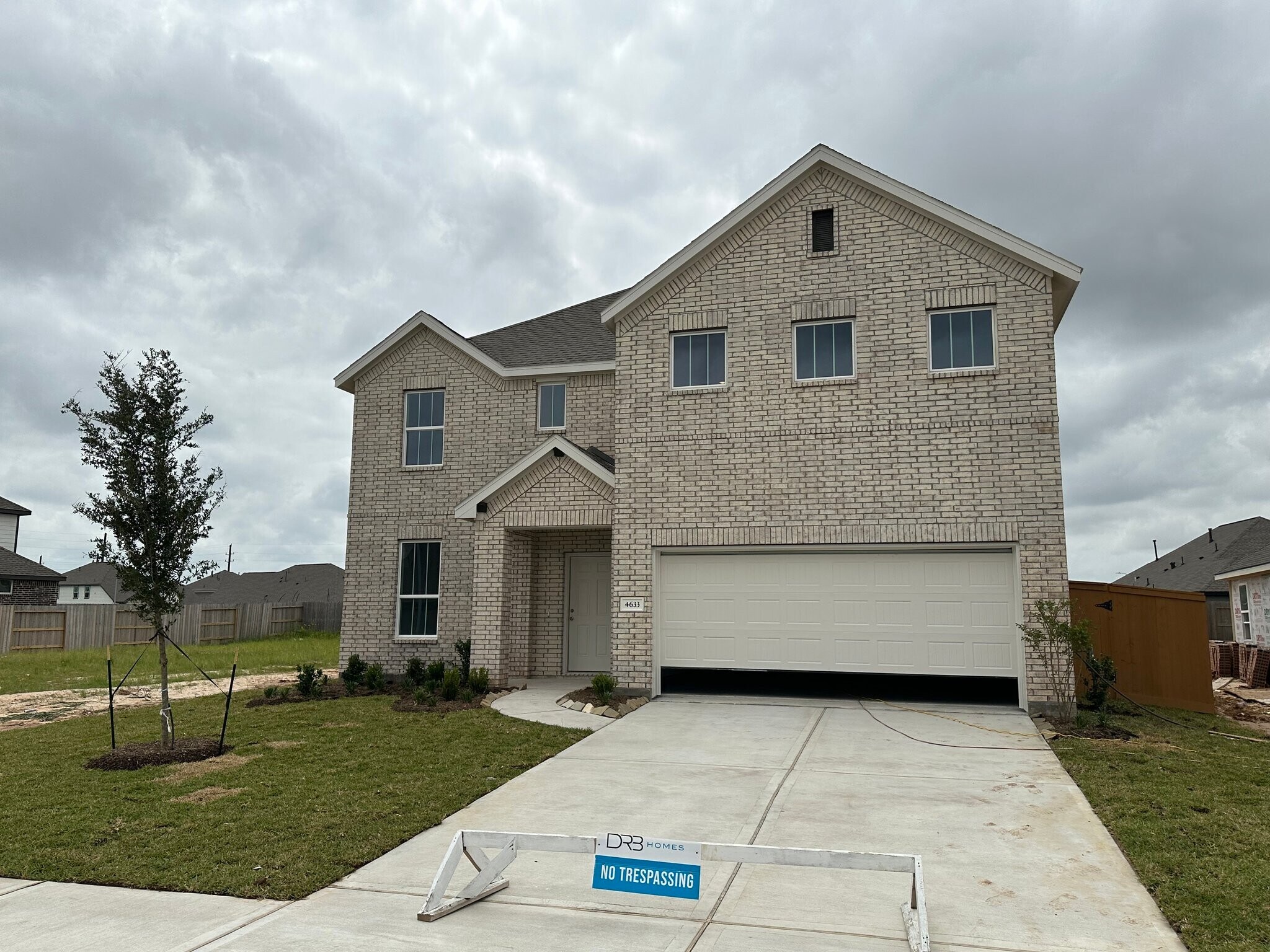 Building Photo - 4633 Peony Grn Dr