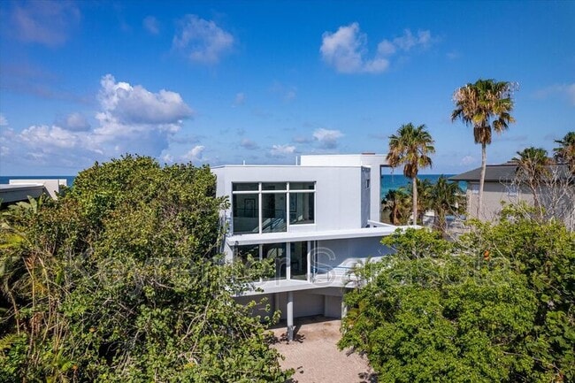 Building Photo - 5801 Gulf of Mexico Dr