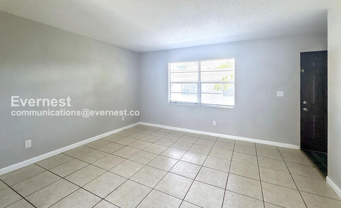 Building Photo - 1315 Browning St